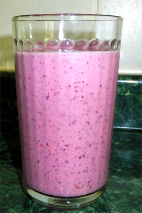 Apple, Berry, & Banana Smoothie