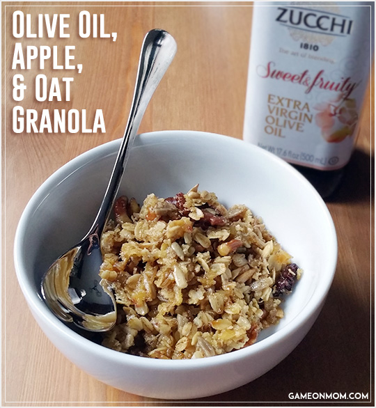 Olive Oil, Apple, and Oat Granola Recipe
