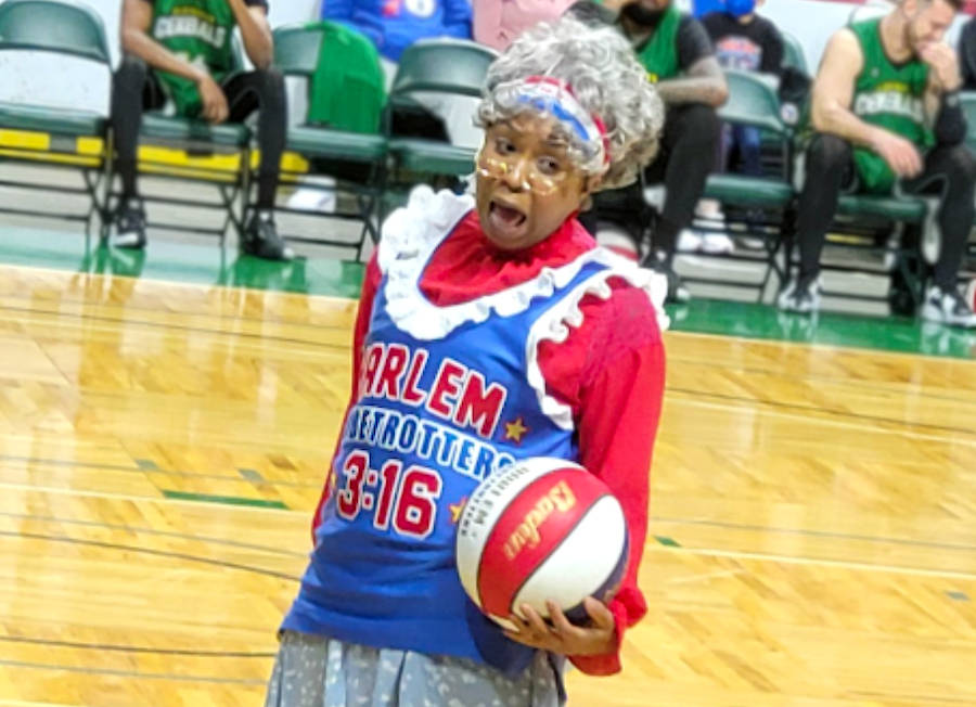 Globetrotters Granny